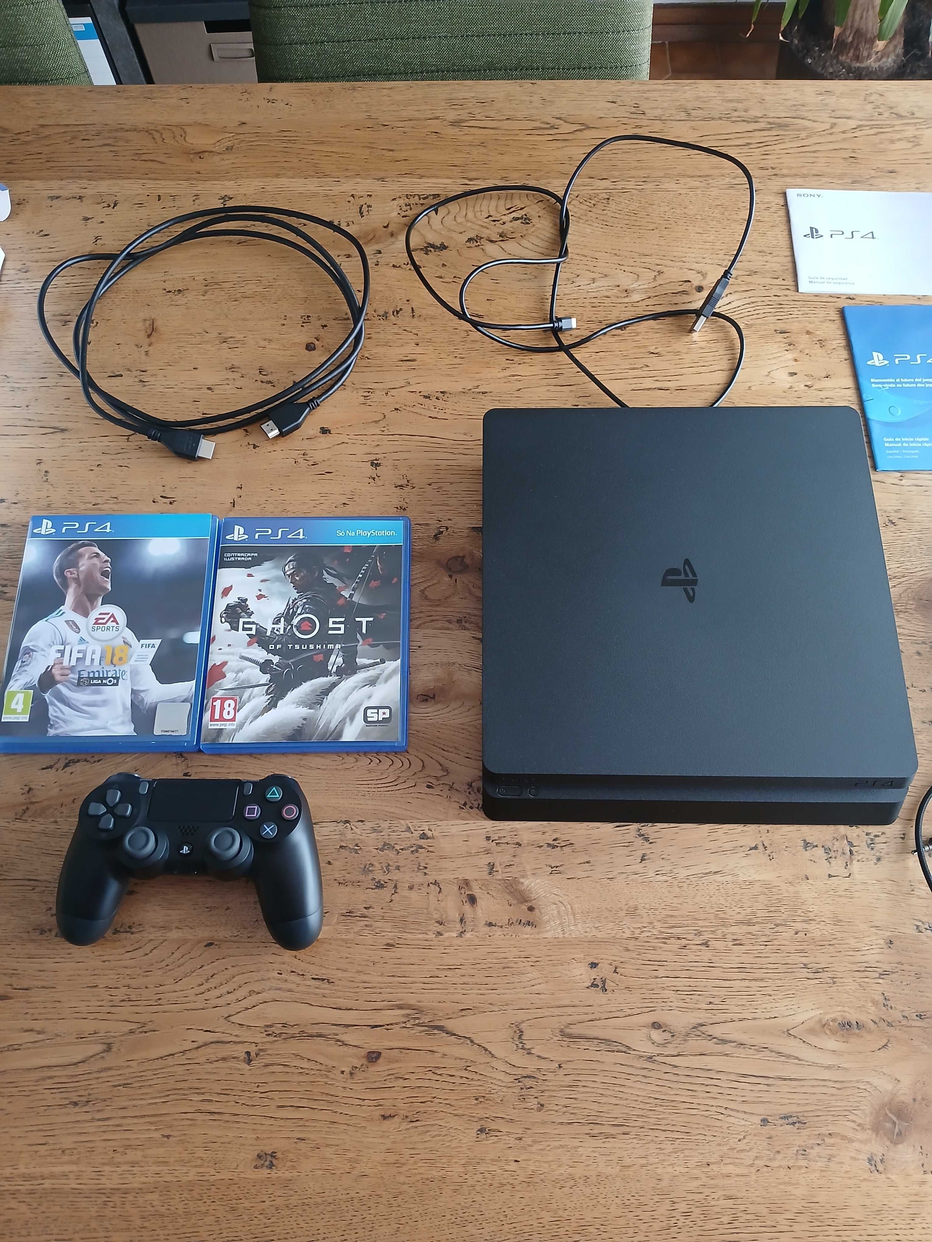 PS4 1TB com 2 jogos e headphones