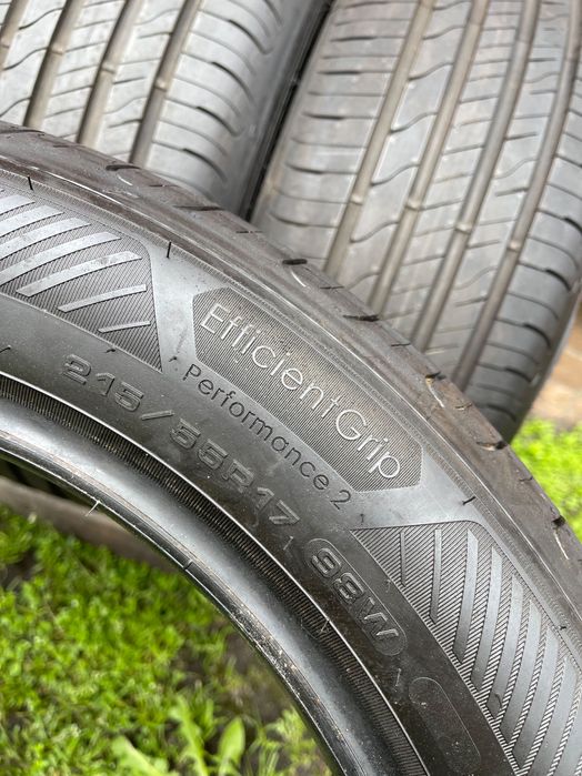 Шини. . 215/55/17