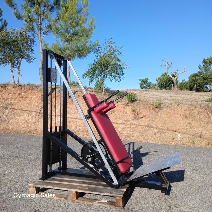 GYMAGIC- - Hack Squat TECHNOGYM