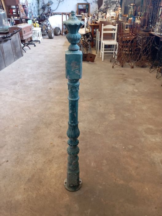 Vendo esta peça muita bonita bom estado