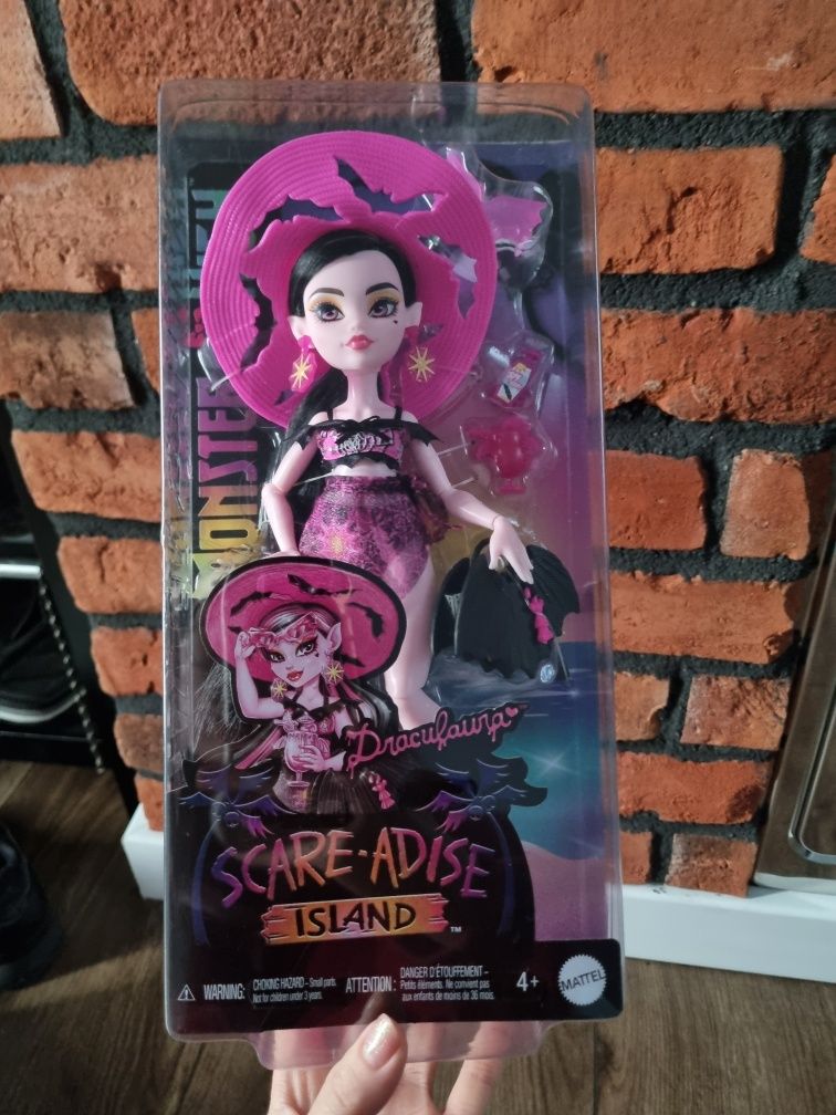 Monster high draculaura scare adise island