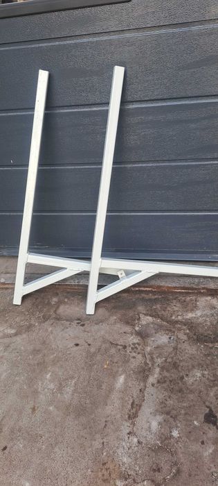 MOCOWANIE KLIMATYZACJI Solidne pod dużą jednostkę.