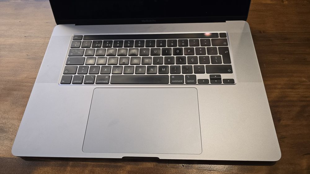 Macbook Pro 16 - I7 com Placa Gráfica - 2019