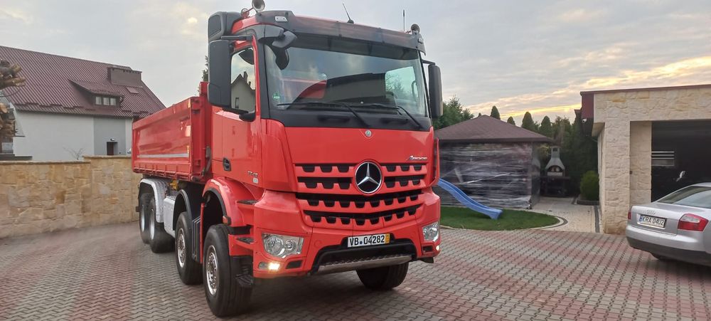 Mercedes Arocs 8x4 3245 MEILLER-KIPPER