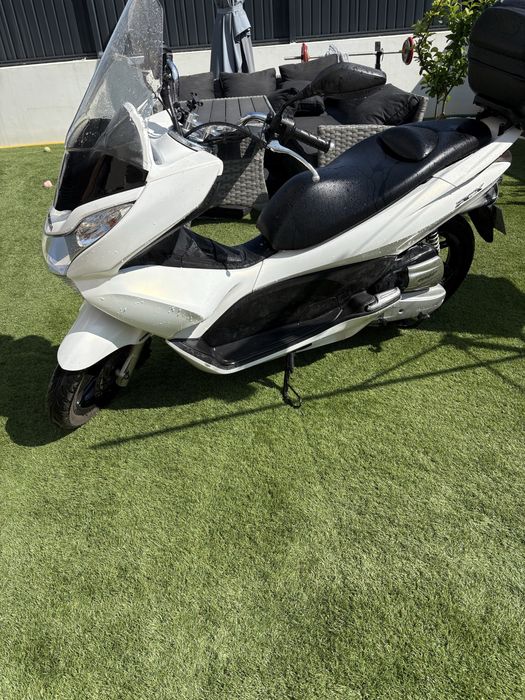 Vendo Honda PCX de 2011