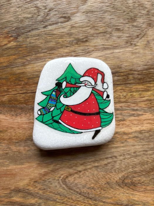 Mikołaj, magnes na lodówkę, malowany kamień