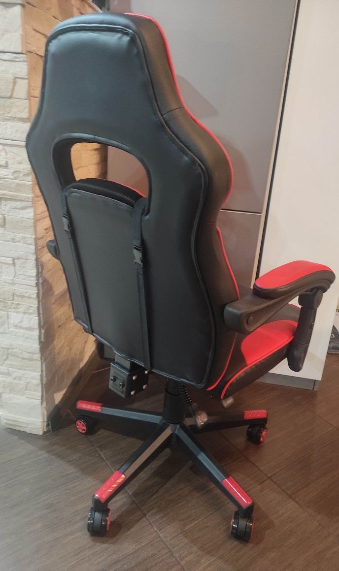 Duży fotel,do biurka komputera pokój ergonomiczne kształty.