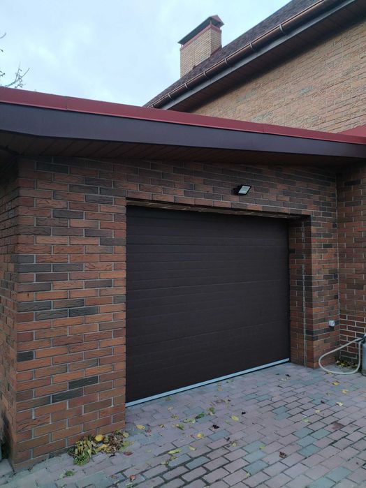 Стильний, розкішний будинок в с. Бездрик