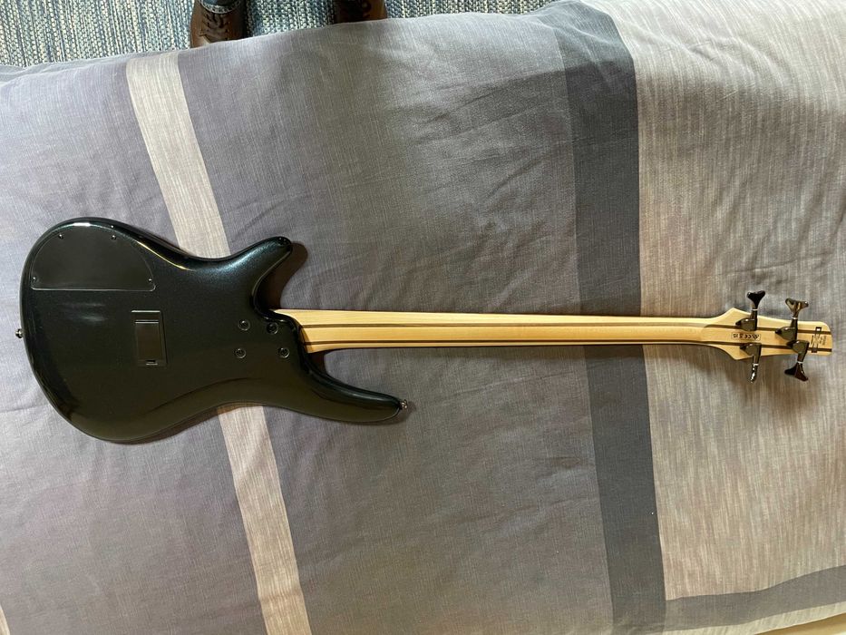 Baixo Ibanez SR300E IPT com saco Ibanez como novo