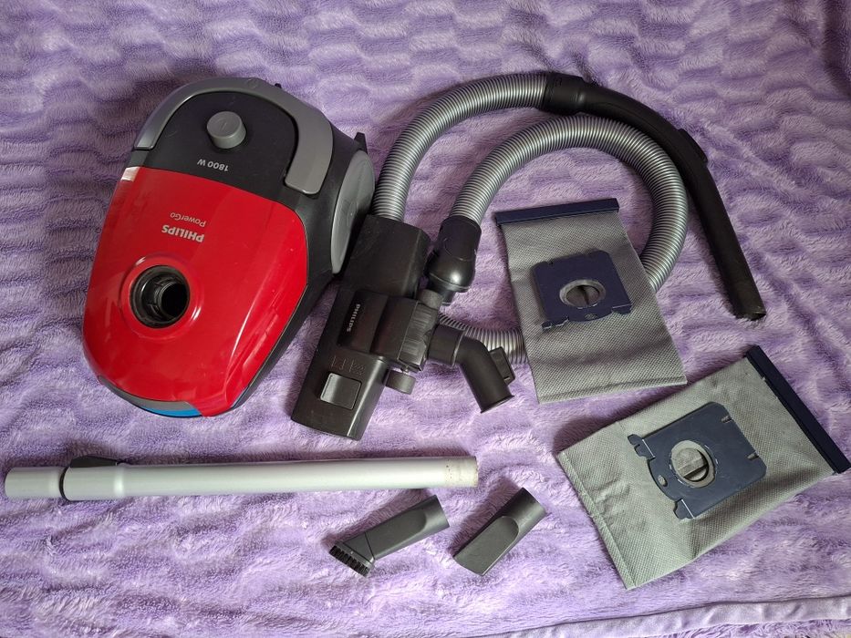 Пилосос Philips PowerGO 1800W