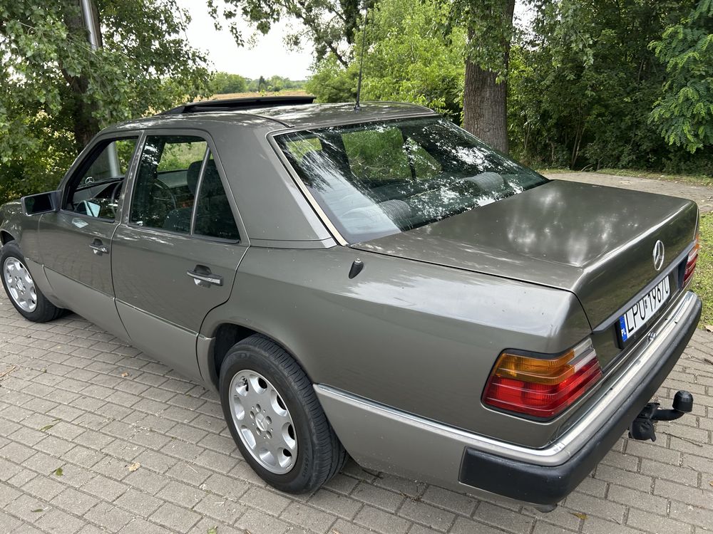 Mercedes-benz w124 300D