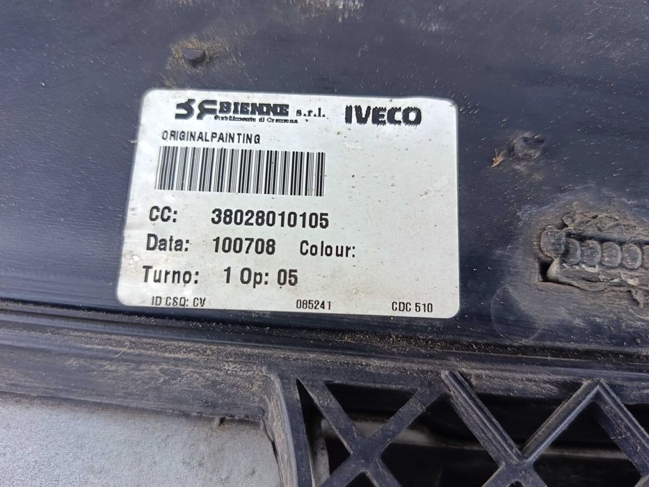 Atrapa chłodnicy Grill z Iveco Daily 3.0 Euro5 170KM z 2011 roku