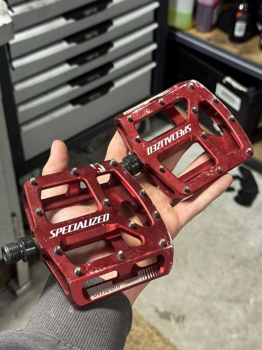 Pedaly specialized czerowne mtb