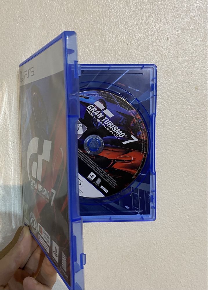 PlayStation 5 Standard + Comando PS5 + Gran Turismo 7