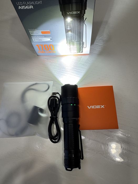 Портативный светодиодный фонарик VIDEX VLF-A156R 1700Lm