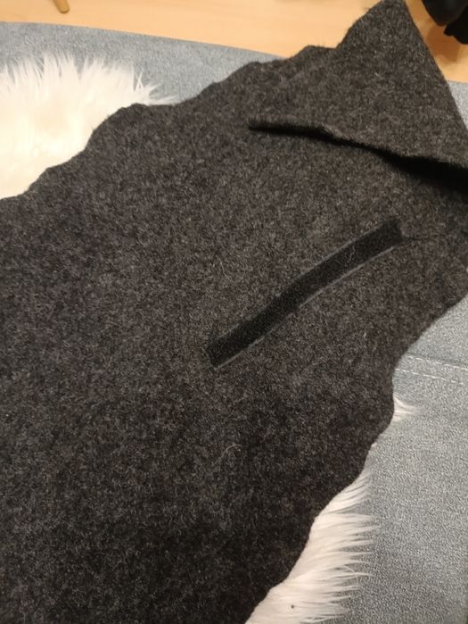 Komin szal na szyję ramiona czarny grafitowy przypomina wełnę