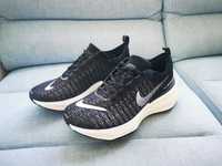 Nowe Buty treningowe do biegania Nike zoomx invincible 3 43