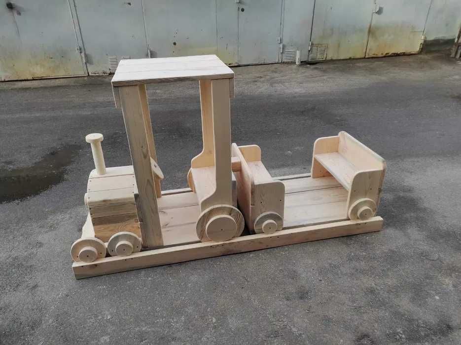 Пісочниці. Автобус. Паравоз. Будиночки. Вироби на дитячі майданчики