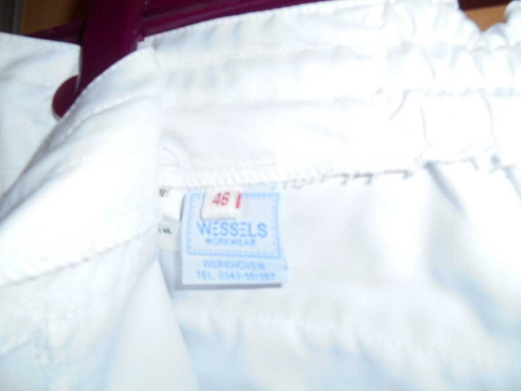 медицинские белые штаны размер 48 примерно на резиночке