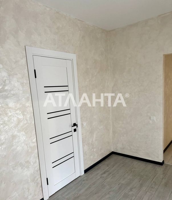 В продаже новый дом в центре Нати