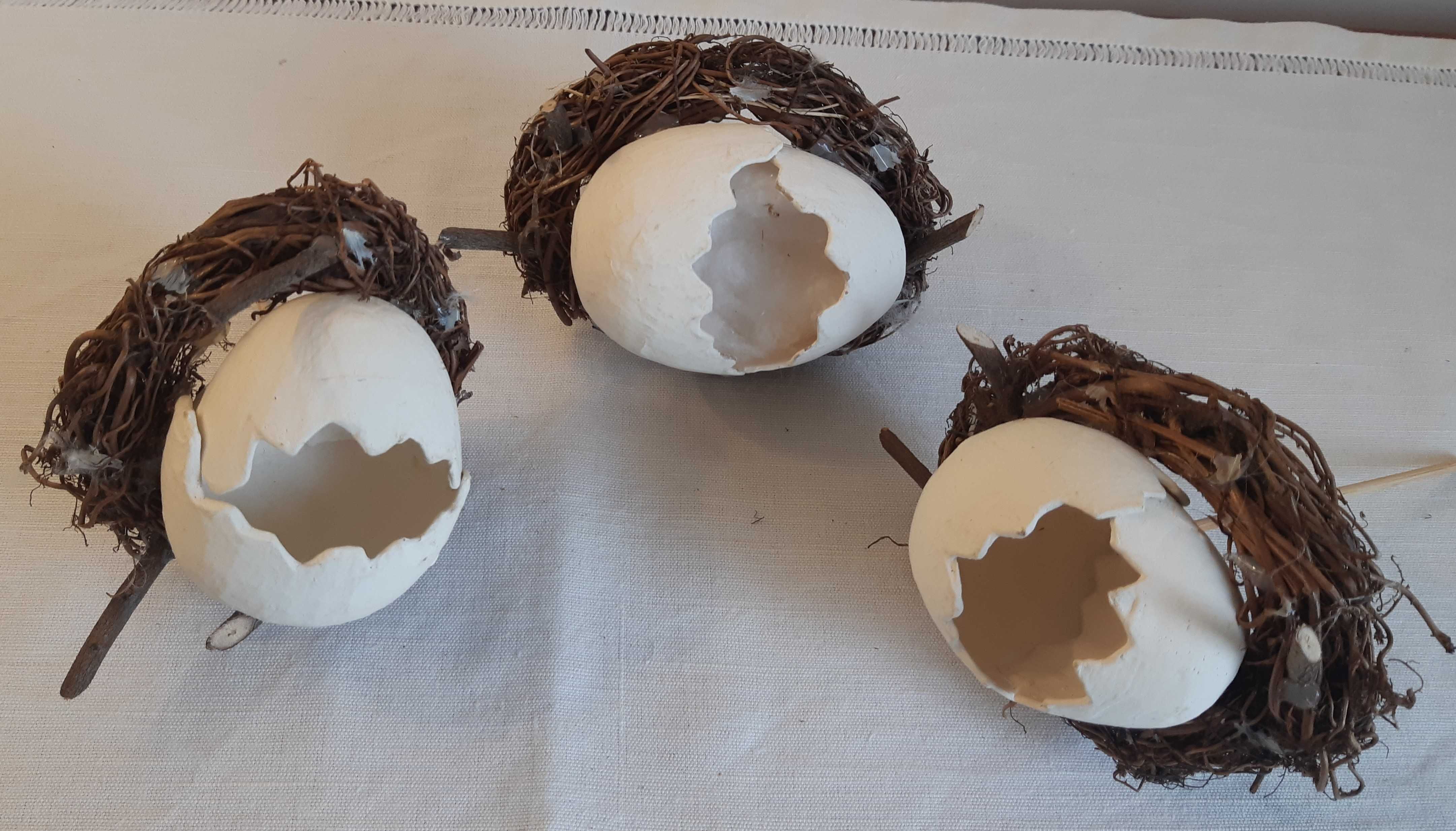Miniaturas de Ovos e Passarinhos
