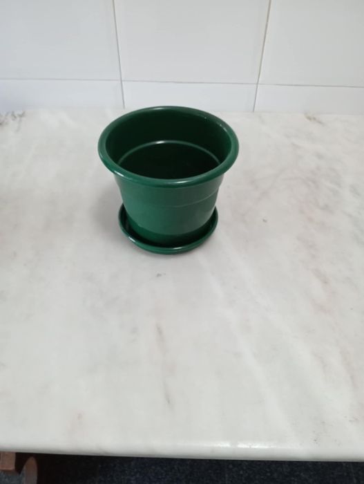 Vasos para flores ofereço+ 1 vaso pequeno