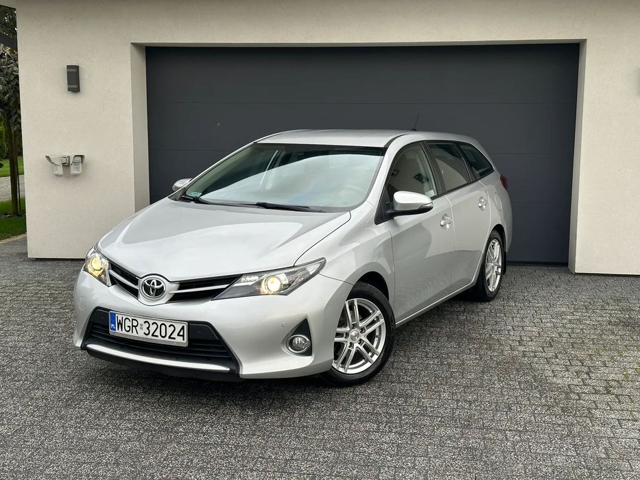 Toyota Auris Toyota Auris 1.6 132KM Kombi • Salon PL • Bezwypadkowy • Serwisowany •