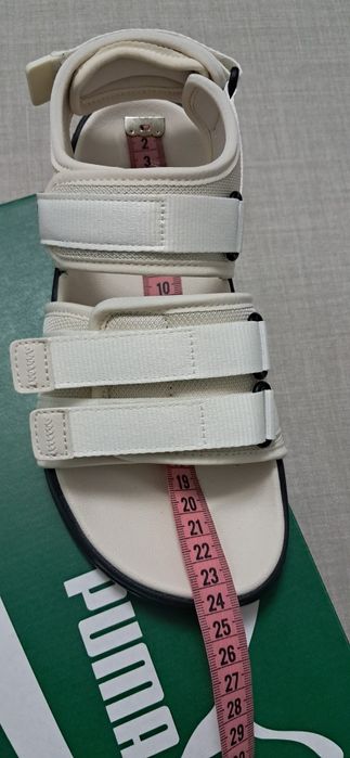 Прродам сандалії