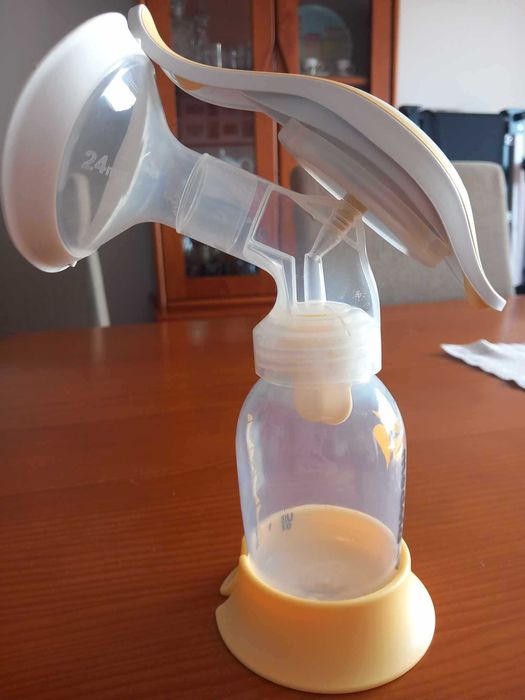 Máquina manual de extrair leite da Medela