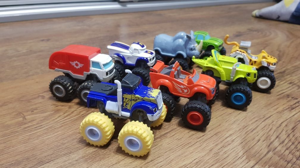 Samochodzik zabawka monstertruck Fischer Price - Blaze i Megamaszyny