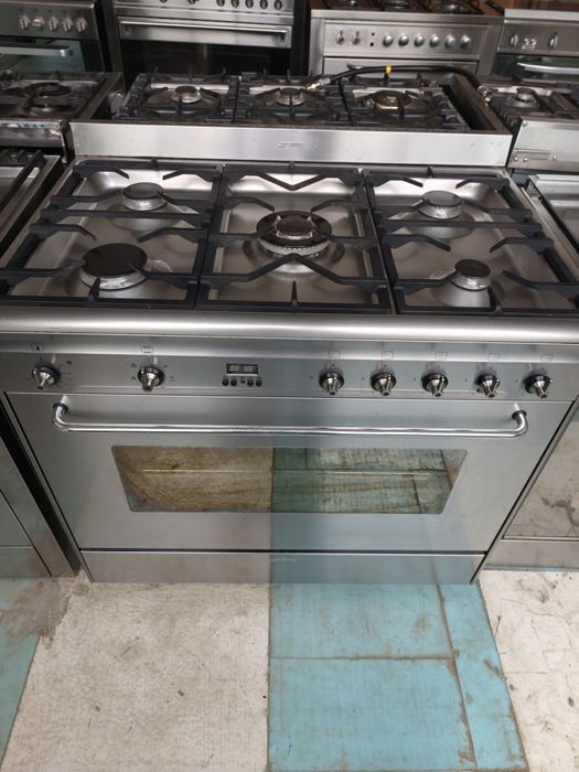 Професійна газова плита Smeg