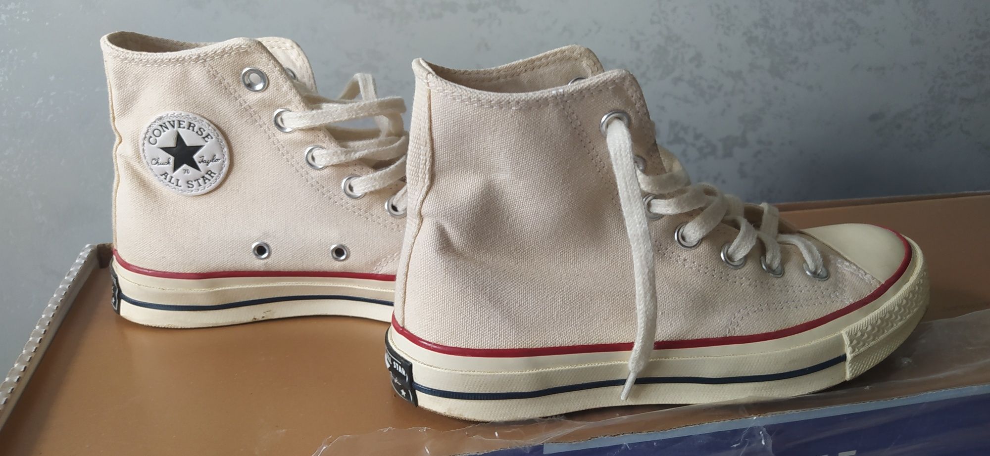 Продам кеды converse