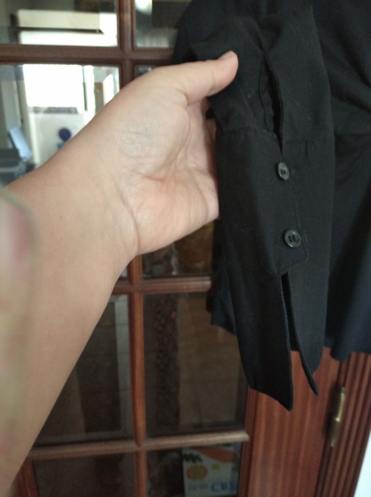 Camisa preta tamanho 36