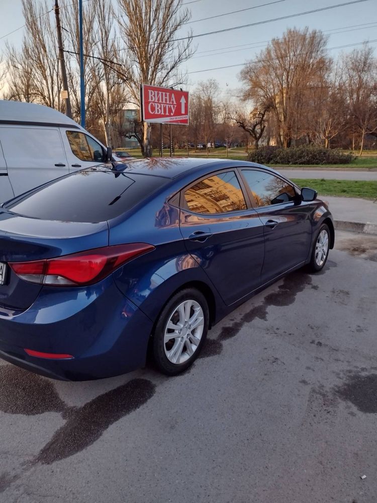 Hyundai Elantra 2015