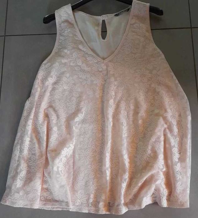 Koronkowa bluzeczka bez rękawów,
Marka
Select