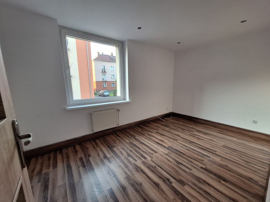 Sprzedam mieszkanie 63m² + ogródek, miejsce parkingowe. Pogorzelec.