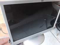 Monitor medio para computador hp  como novo