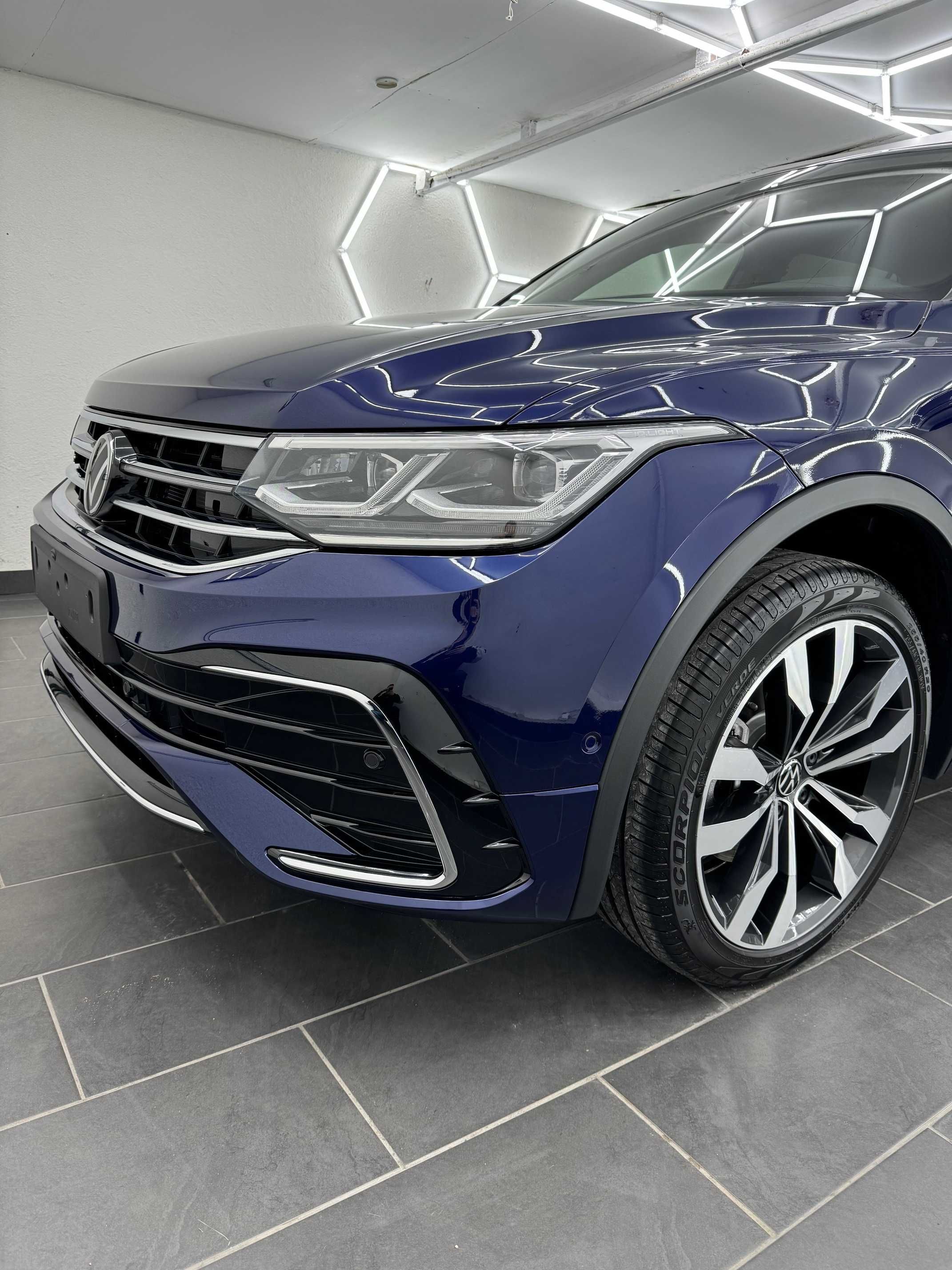 Lampa LED Hexagon do garażu