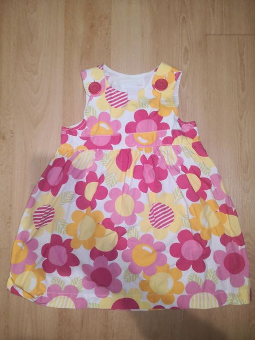 Sukienka w kwiatki rozmiar 86