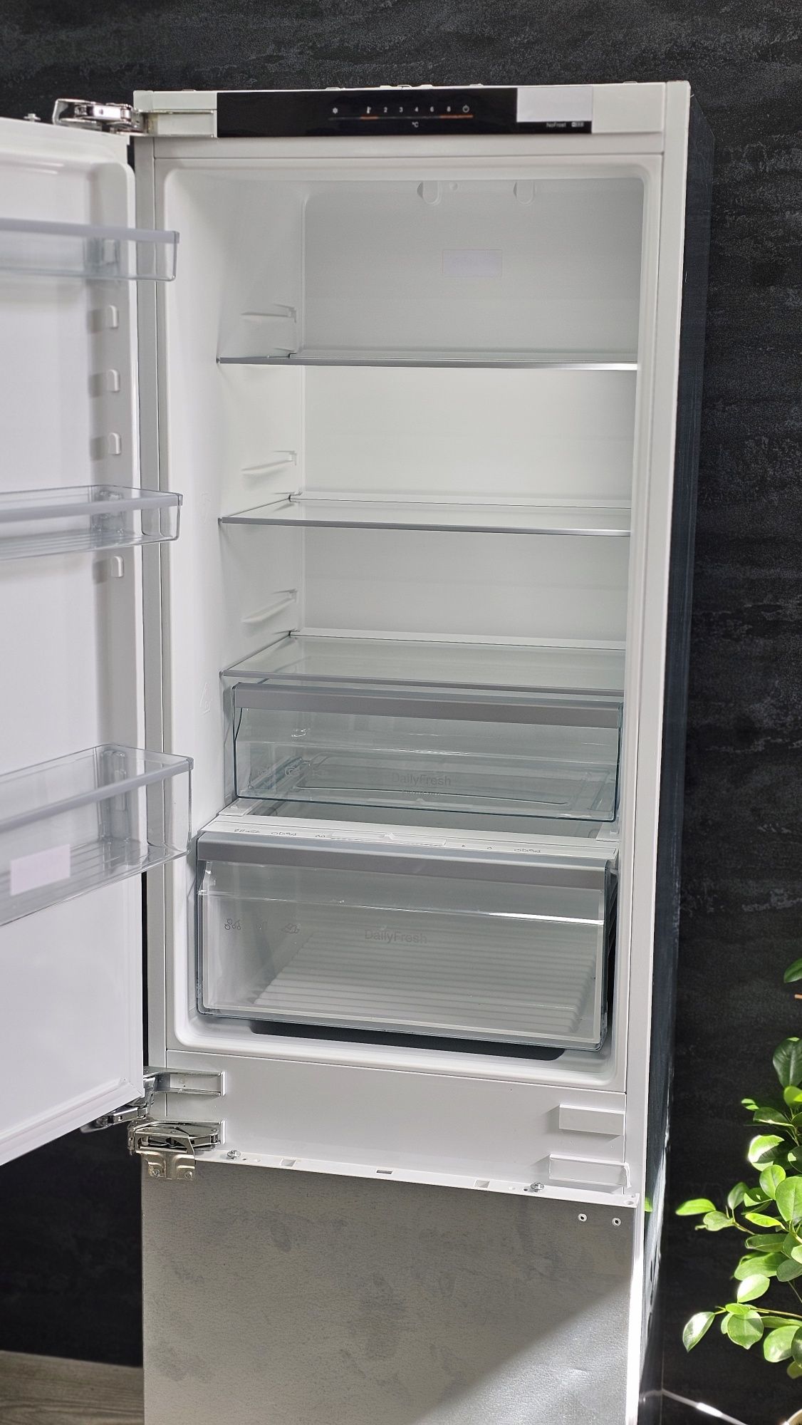Вбудований холодильник KDN 7714 E Стан ТОП А++ NoFrost Гарантія!