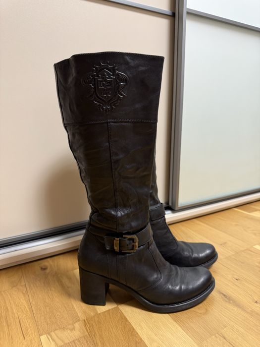 Чоботи . Італія . Чорні шкіряні  на зручному каблуку