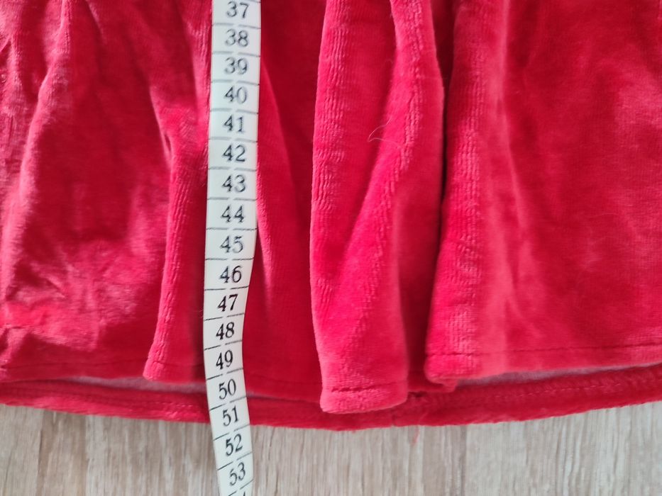 Elegancka Welurowa czerwona sukienka 116