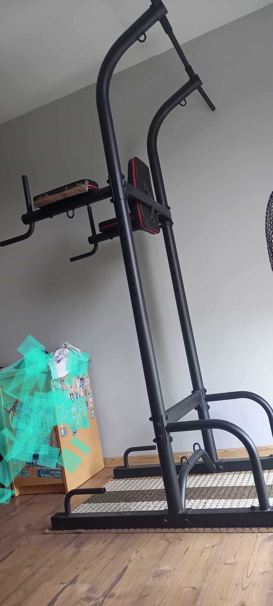 Stacja z drążkiem do podciągania wielofunkcyjna stacja do dipów