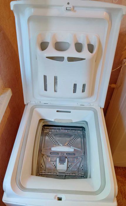 Стиральная машина Whirpool AWT 7125 пошипн. и фланцы новые отличн.сост