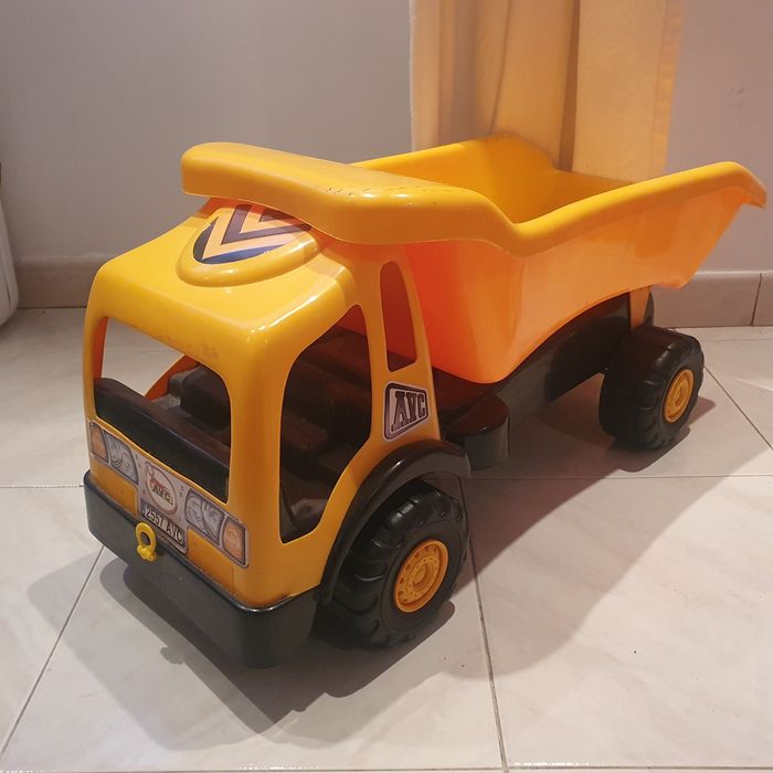 Camião de brincar