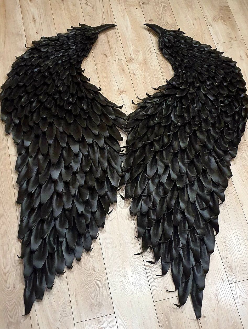 Чёрные крылья Малефисенты,ангела
