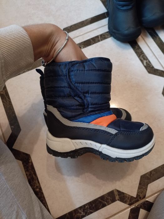 Дитяче зимове  взуття