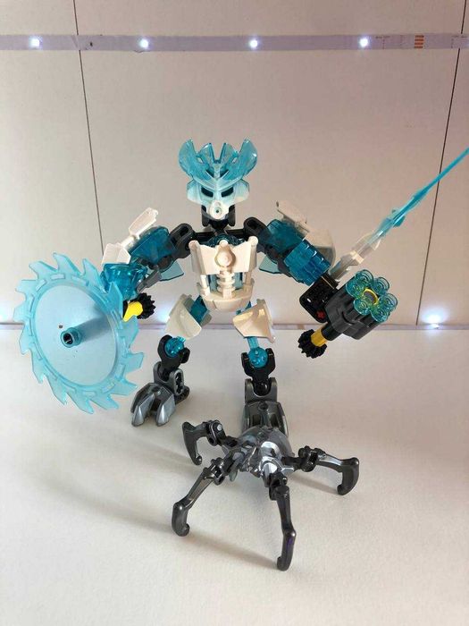 LEGO 70782 Protector of Ice - Bionicle