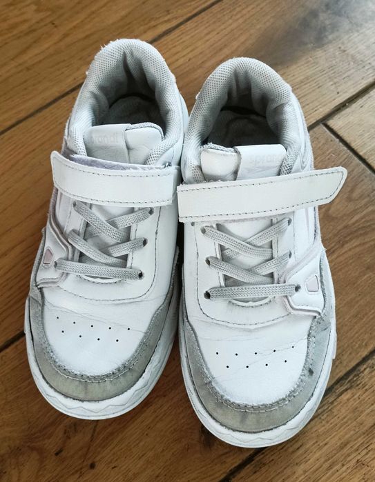 Sportowe buty dla dziewczynki