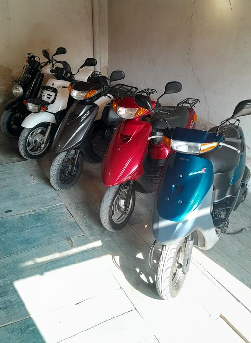 Японські скутера. Ямаха. Хонда. Сузукі